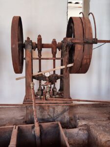 μηχανισμός πιεστηρίου