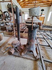 Διαχωριστὴς λαδιοῦ καὶ νεροῦ